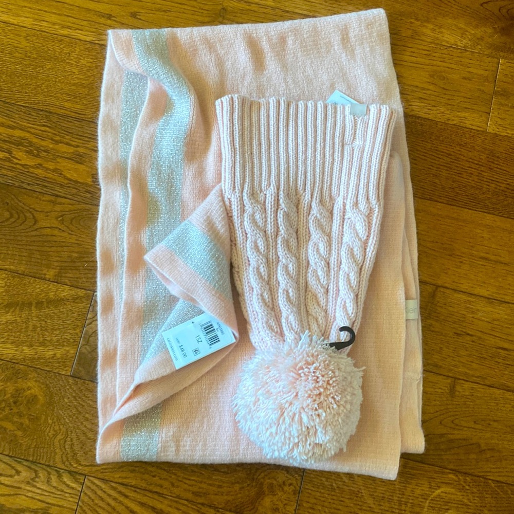 Calvin Klein new hat with scarf light pink color